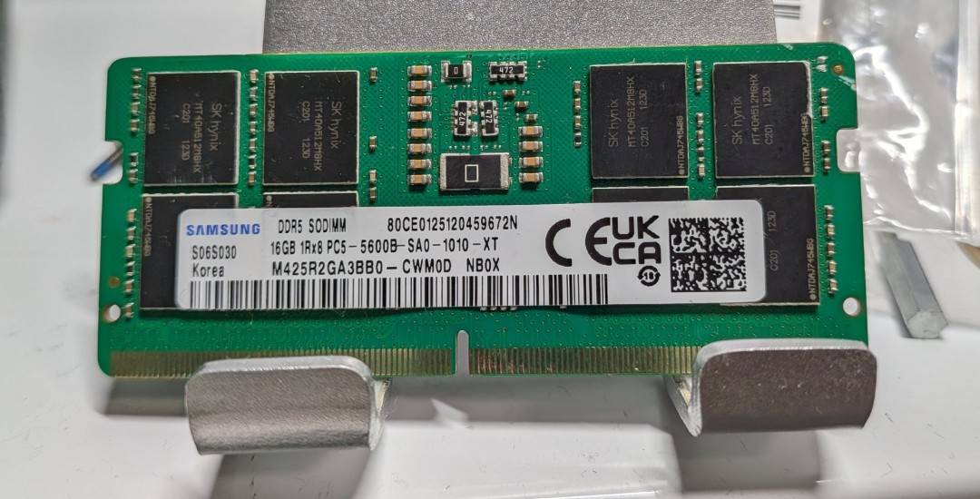 假DDR5内存泛滥PC市场:塑料冒充DRAM 硬件造假新套路
