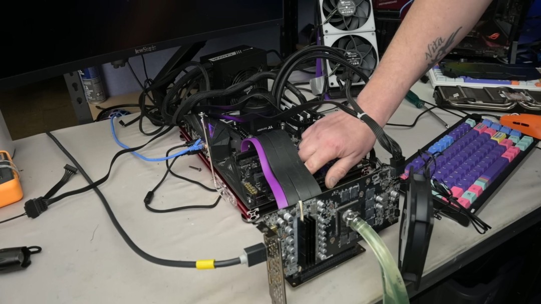 这才是真水冷!RTX 2060“浇水”后温度暴降42℃